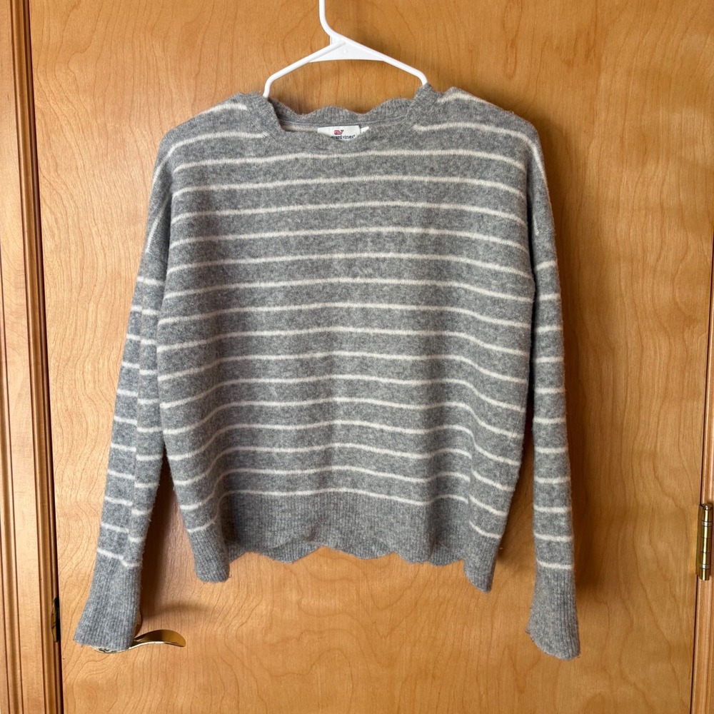 Vineyard Vines Striped Sweater Women XS Grey White Scalloped Wool Yak Blend